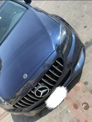 c300-مرسيدس-بنز-لون-مميز-جدا