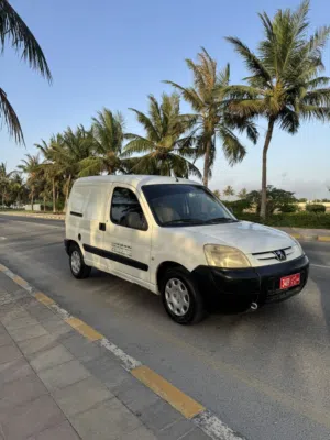 Peugeot partner For sale 2013 model Good condition