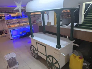 عربة للتاجير