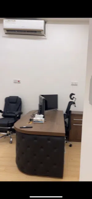 ميز مكتب عدد 2 استعمال قليل