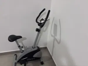 جهاز رياضة دراجة هوائية بحاله جيده