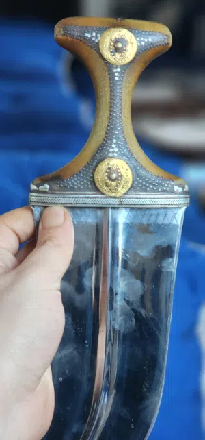 جنبيه صيفاني ملكيه وافيه كبيره ملان اليد مضمونه على الشرط بسعر 55الف سعودي نهايه
