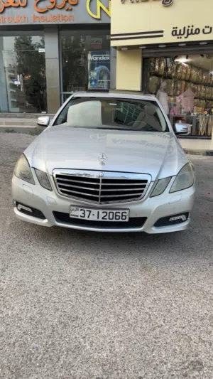 مرسيدس بنز E200 2010