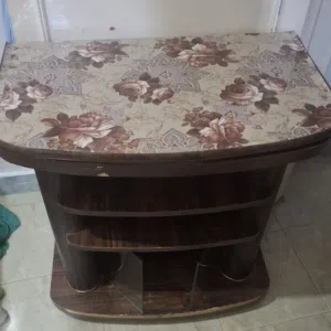 ترابيزه قرص دوار 3 ادوار بها بعض العيوب البسيطه مبينه فى الصور