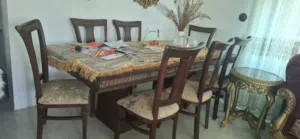 طاولة سفرة مع فضية