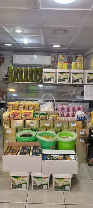 محل ألبان واجبان للبيع بكامل محتوياته