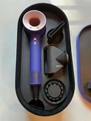 Dyson supersonic hair dryer limited edition blue  / جهاز دايسون لتصفيف الشعر اصدار محدود and rose