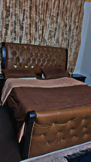 غرفة نوم للبيع  بداعي تجديد