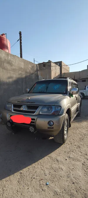 مستوبيشي باجيرو خليجي موديل 2003 سياره 7 راكب