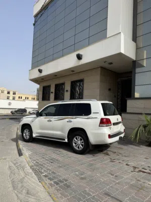 Used Toyota Land Cruiser in Tripoli