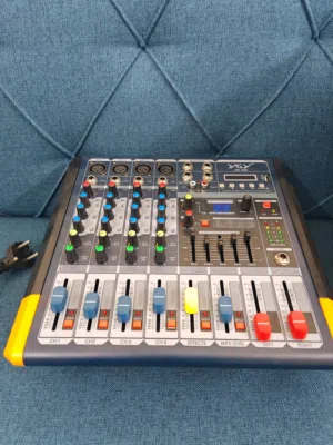 للبيع ميكسر صوت جديد و مع سماعات 2  Brand new, excellent sound mixer with 2 speakers