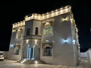 فيلا ذات استقلالية بمساحة 600 متر للارض العامرات مربع العلاية - اقرأ الوصف..