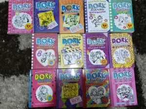 سلسلة Dork Diaries المصورة باللغة الإنجليزية للأطفال (من كتاب 1-13)