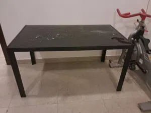Dining table  only 12 BD with delivery