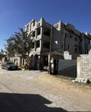 280 m2 More than 6 bedrooms Townhouse for Sale in Tripoli Ain Zara