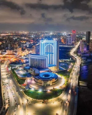 فيله بدروم ودورين وملحق واجهتان بزناته راس حسن سانيت المنتصر  ممتازه موقع ممتاز