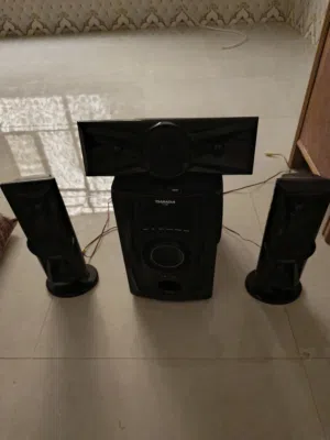 سستم سماعات بيه 3 سماعات صوت والمضخم الرابع