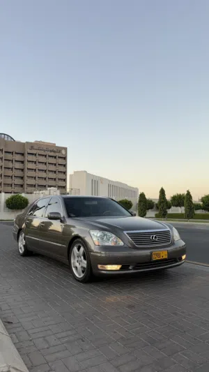 للبيع لكسز LS430 2004