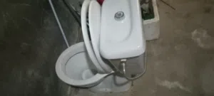 مستعمل ونضيف كبينه مع شطافه مع مغسله رجل متوسطه
