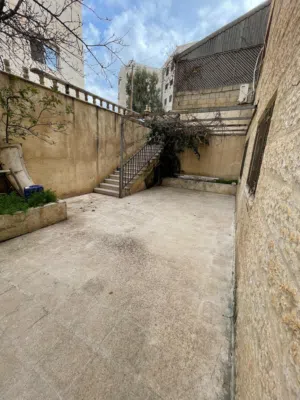 شقة للبيع بجانب مستشفى الجامعة ( Property 41710 )-164732
