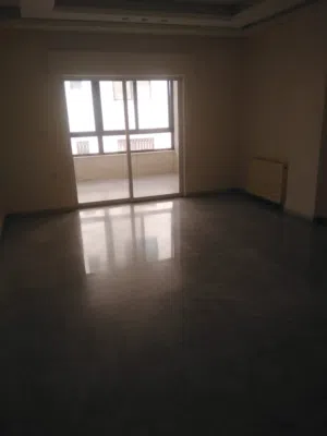 شقة فاخرة للإيجار في الصويفية