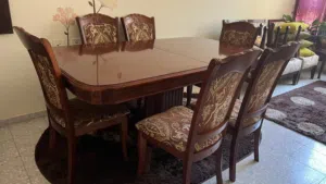 طاولة سفرة مع 6 كراسي
