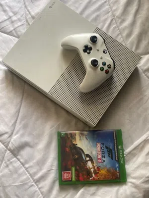 أكس بوكس 1s مع جهاز وشريط فورزا هورايزن 5. 1 تير