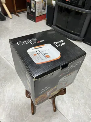 Brand New Emjoi Power Deep Fryer - 2.5L / 1800W (Unused)