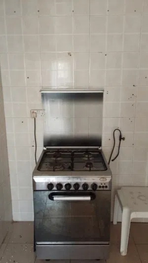 فرن للبيع 4رؤس