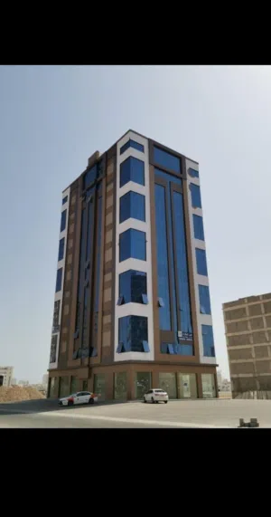 للإيجار شقة عائلية في المعبيلة الجنوبية خلف نيستو موقع مميز قريب من جميع الخدمات - Flat For Rent