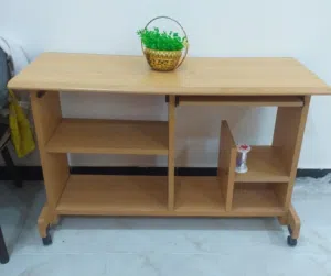مكتب نظيف