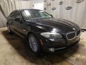 bmw f10 35 امريكية فل مواصفات جاية سليمة كاش او تحويل بيع مستعجل