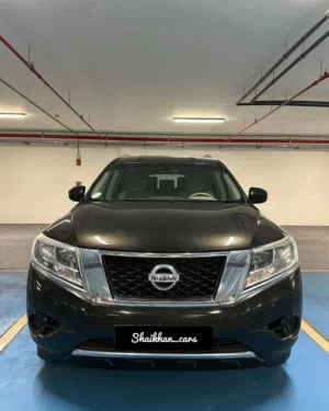Nissan Pathfinder SV - 2015