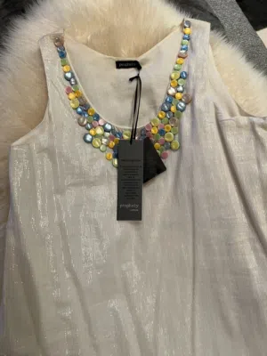 ملابس نسائية