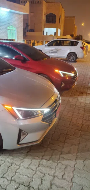 Sedan Hyundai in Dhofar