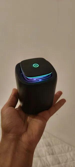 سبيكر بلوتوث من شركة هواوي (Huawei).