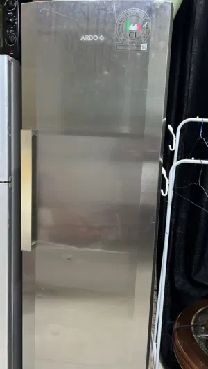 فريزر ماركة ARDO  مستعمل بحالة جديد لتفريز والتخزين حجم كبير