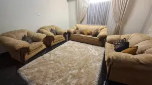 صالون للبيع مستعمل خشب زان نشاف جديد مكان سوق الجمعة طريق الخدمات