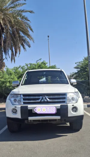 Urgent Sale Mitsubishi Pajero 2011.v6 Gls.Good Condition. Neat and Clean.Computer inspection.