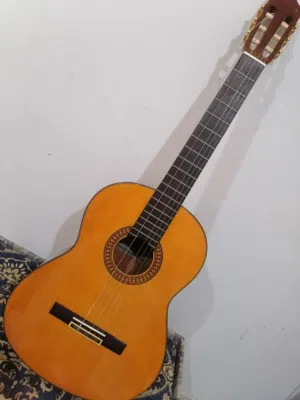 جيتار للبيع كلاسيكي original C80 Yamaha