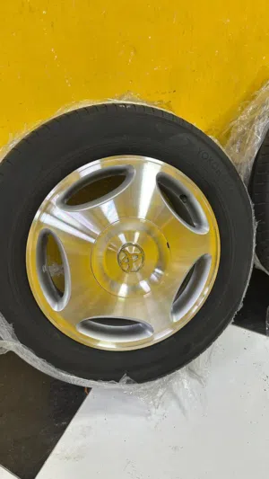 رنجات ls 400  بحالة الوكالة الي حاب يقتني الزين