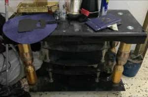 طاوله التلفزيون يا اولاد بحاله جيده جدا ..لاعلى سعر