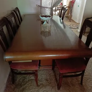 طاولة سفرة وبيرو
