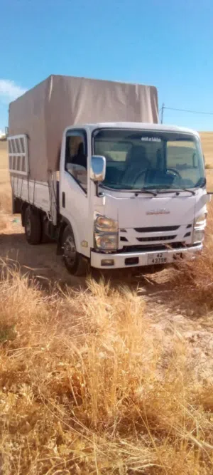 Isuzu 2017