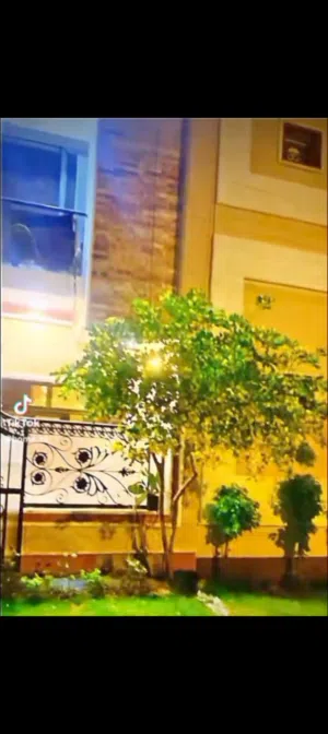 دار للبيع في زيونة