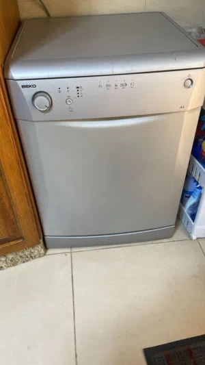 حلاية صحون بحالة جيدة