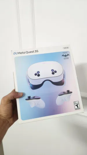 ميتا كويست 3S للبيع او البدل نظييفه شبه جديده اقرا الوصف تحت vr meta quest 3s