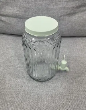 Glass Container 4 Liters Capacity وعاء زجاج جديد تقريباً سعة 4 ليتر