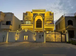 فيلا فاخرة في الحليو 2 مقابل حديقة الحميدية بمساحة بناء كبيرة وتشطيب كلاسيك فاخر بسعر قابل للتفاوض