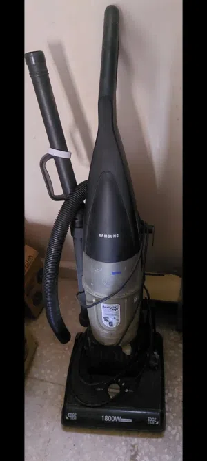 مكنسة  سامسونج  سجاد   وعادي    لا تشتغل  على الماء    على الناشف